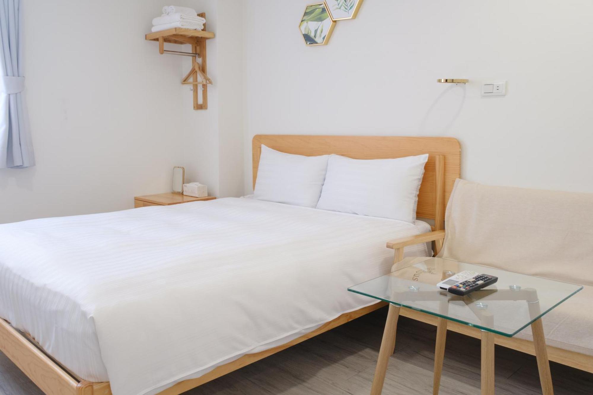 See U Apartment Tainan Bagian luar foto