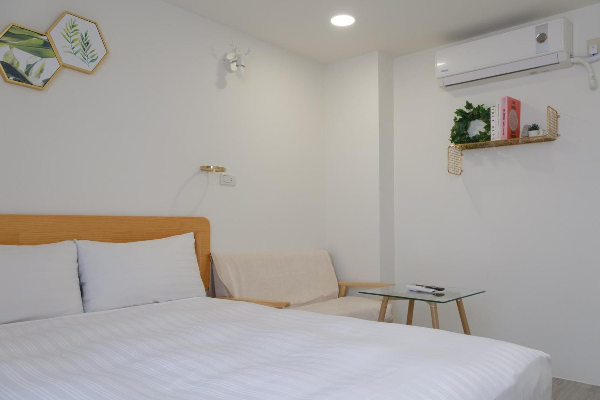 See U Apartment Tainan Bagian luar foto