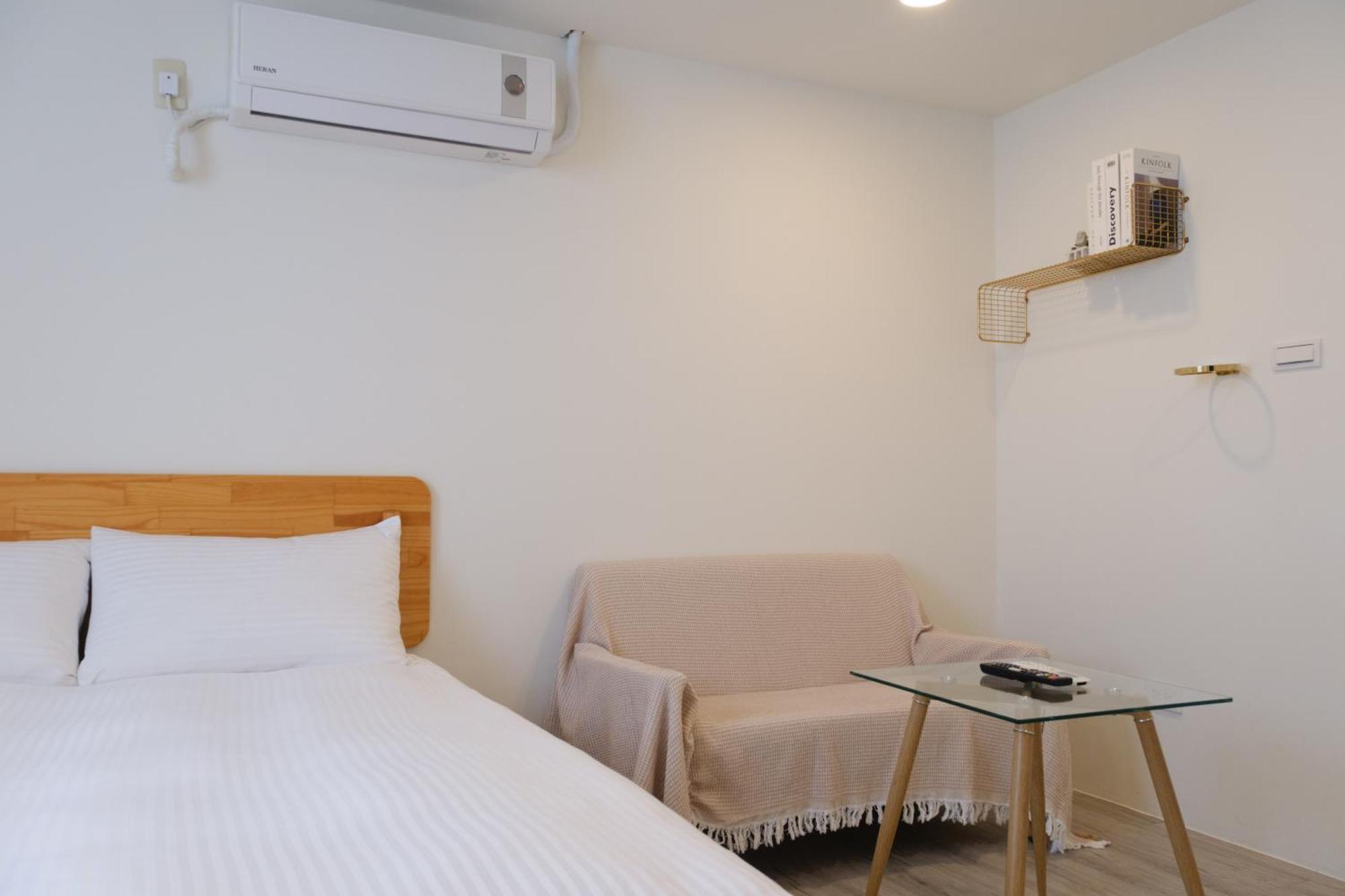 See U Apartment Tainan Bagian luar foto
