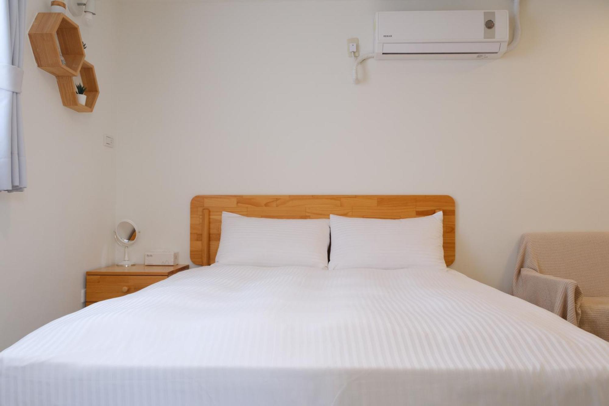 See U Apartment Tainan Bagian luar foto