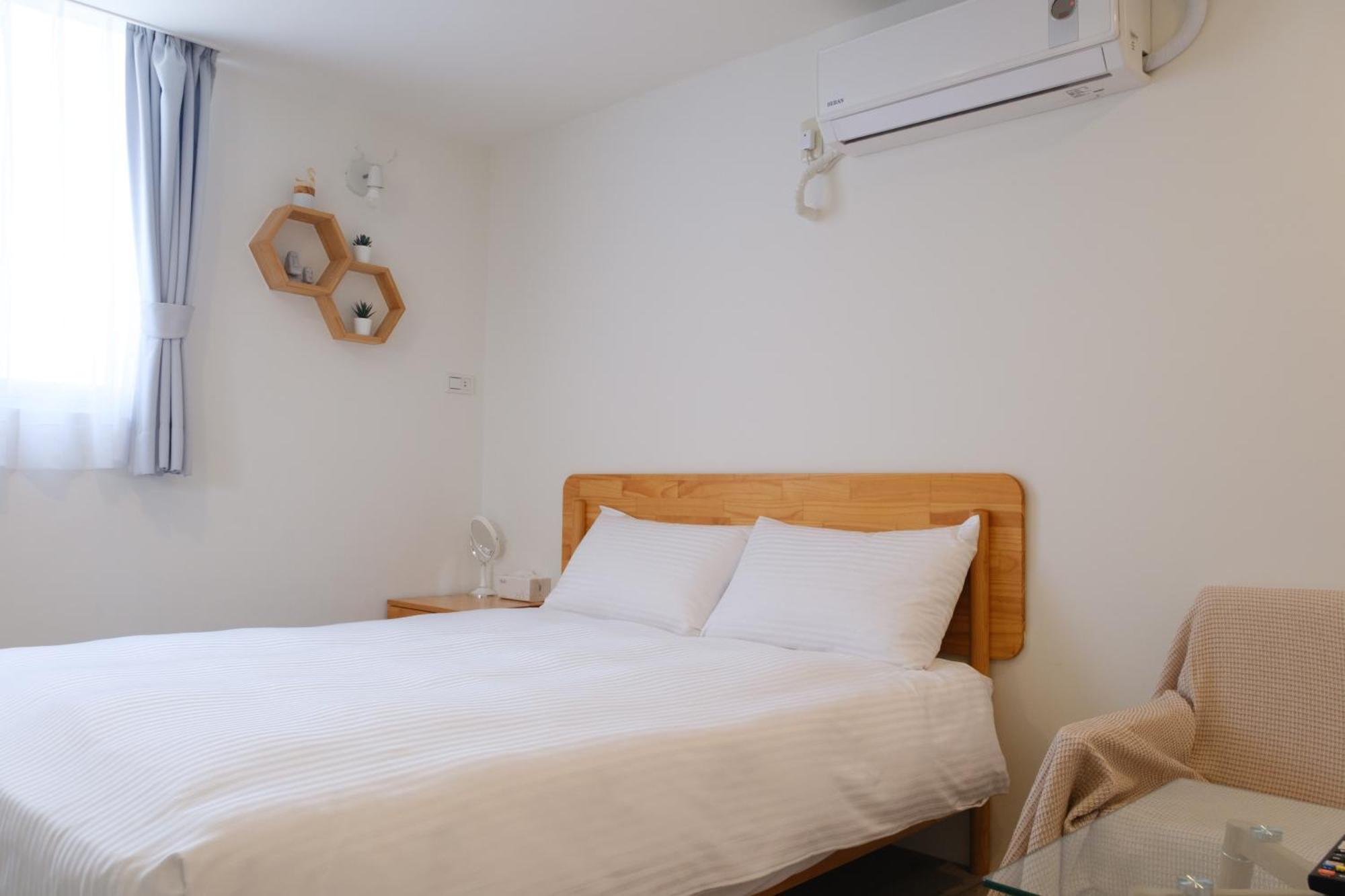 See U Apartment Tainan Bagian luar foto