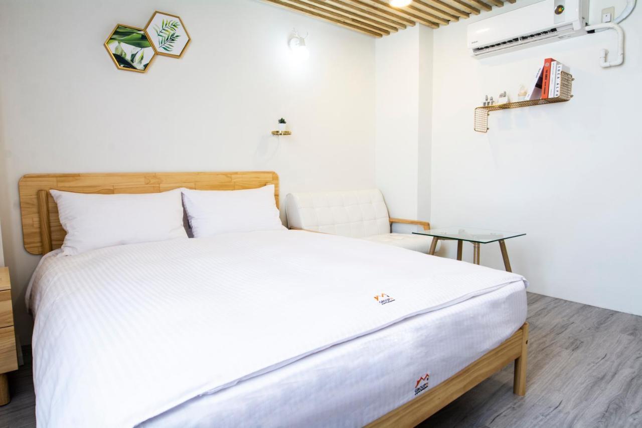 See U Apartment Tainan Bagian luar foto