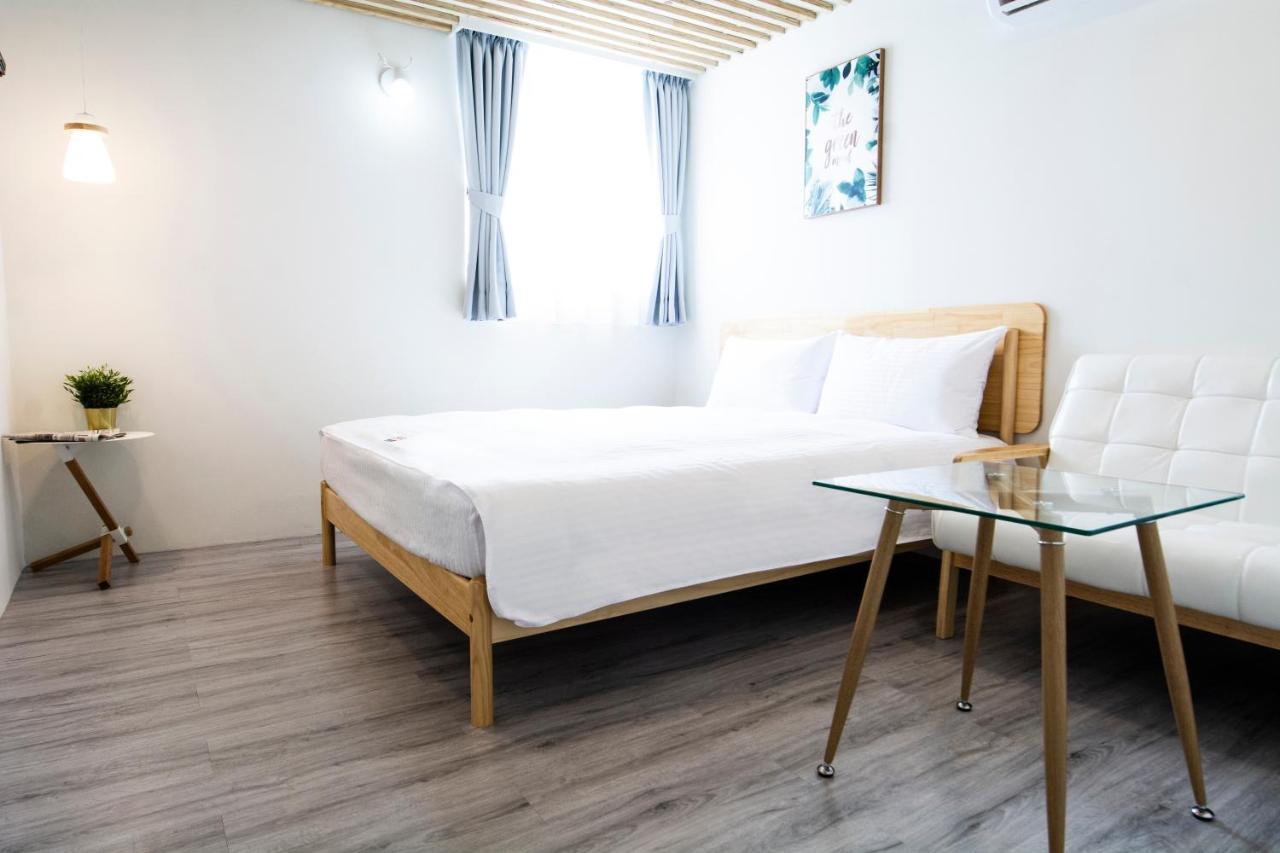 See U Apartment Tainan Bagian luar foto