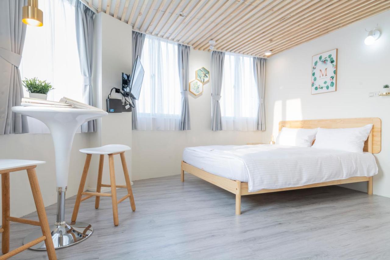 See U Apartment Tainan Bagian luar foto