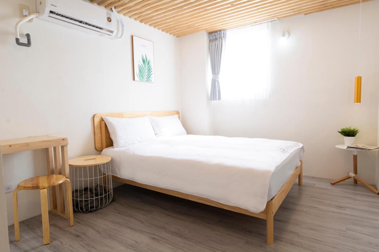 See U Apartment Tainan Bagian luar foto